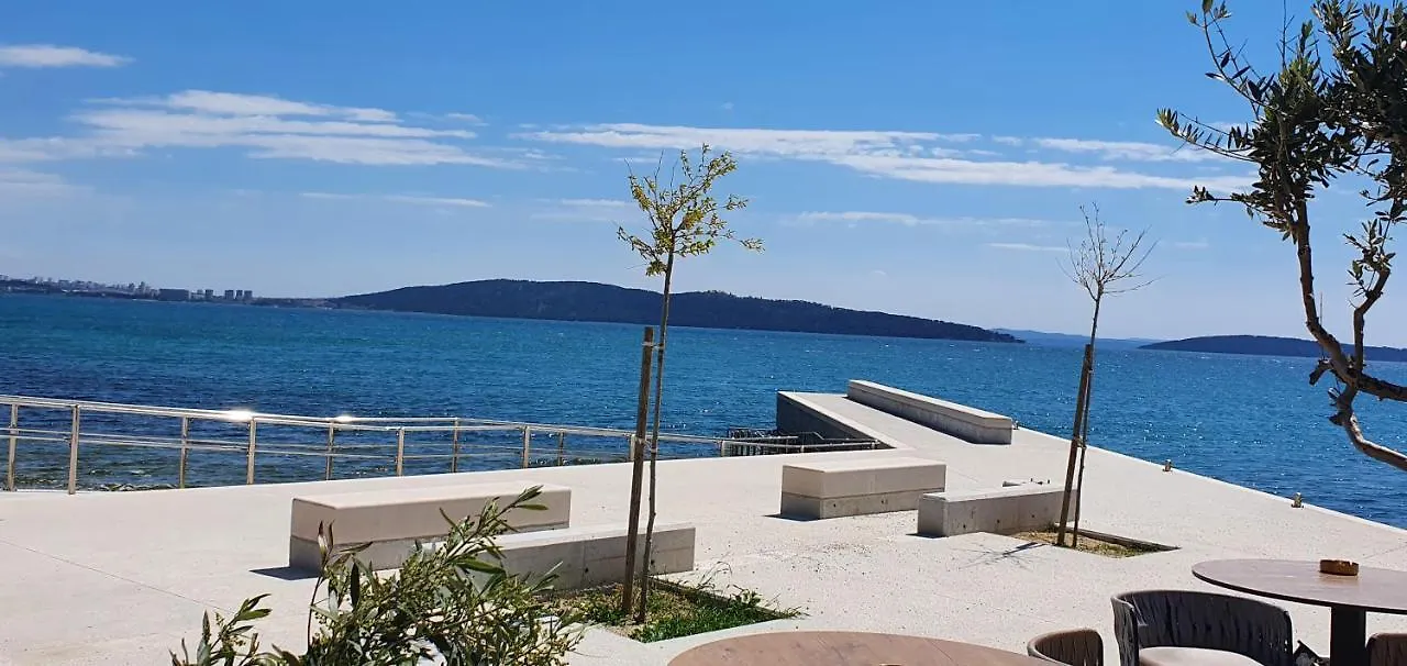 By Osibov Silverfish & Goldenfish Apartment Kastela