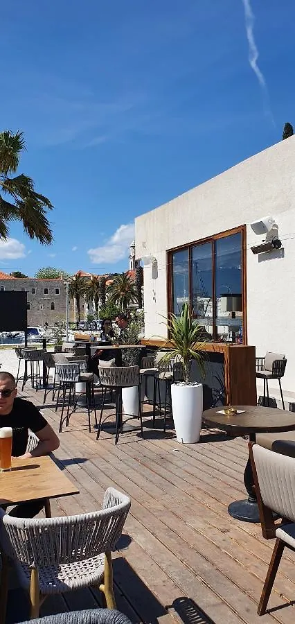 By Osibov Silverfish & Goldenfish Apartment Kastela