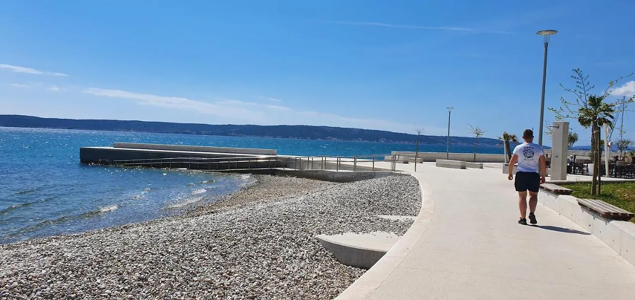 By Osibov Silverfish & Goldenfish Apartment Kastela