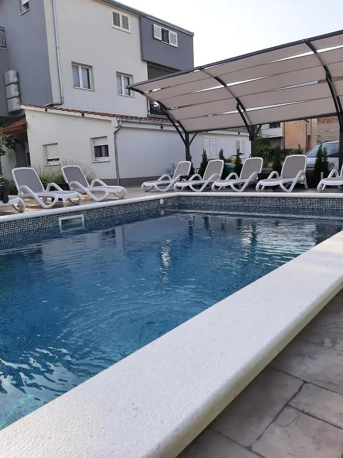 By Osibov Silverfish & Goldenfish Apartment Kastela Croatia