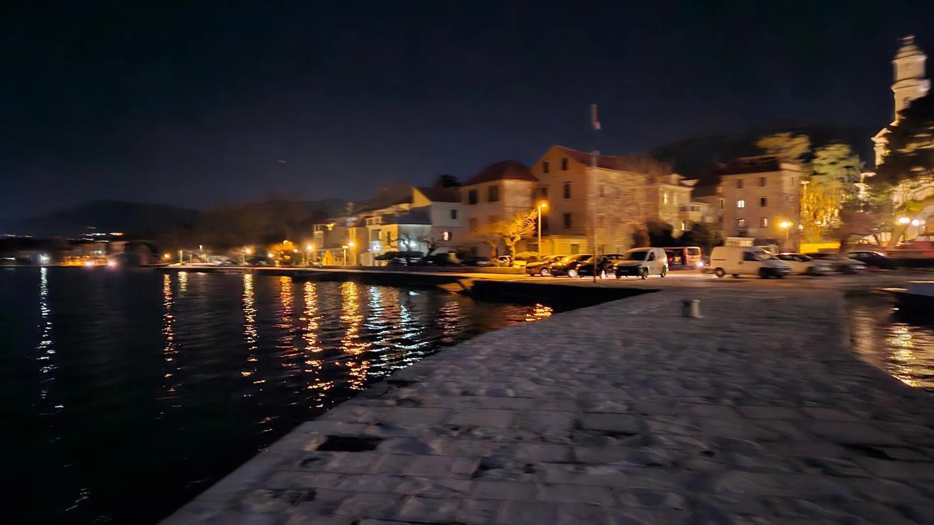 By Osibov Silverfish & Goldenfish Apartment Kastela