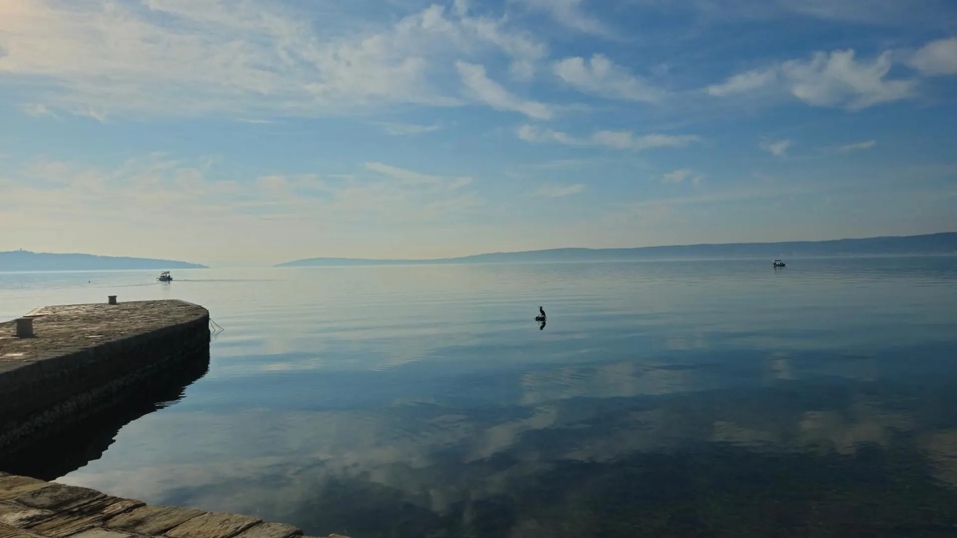 By Osibov Silverfish & Goldenfish Apartment Kastela