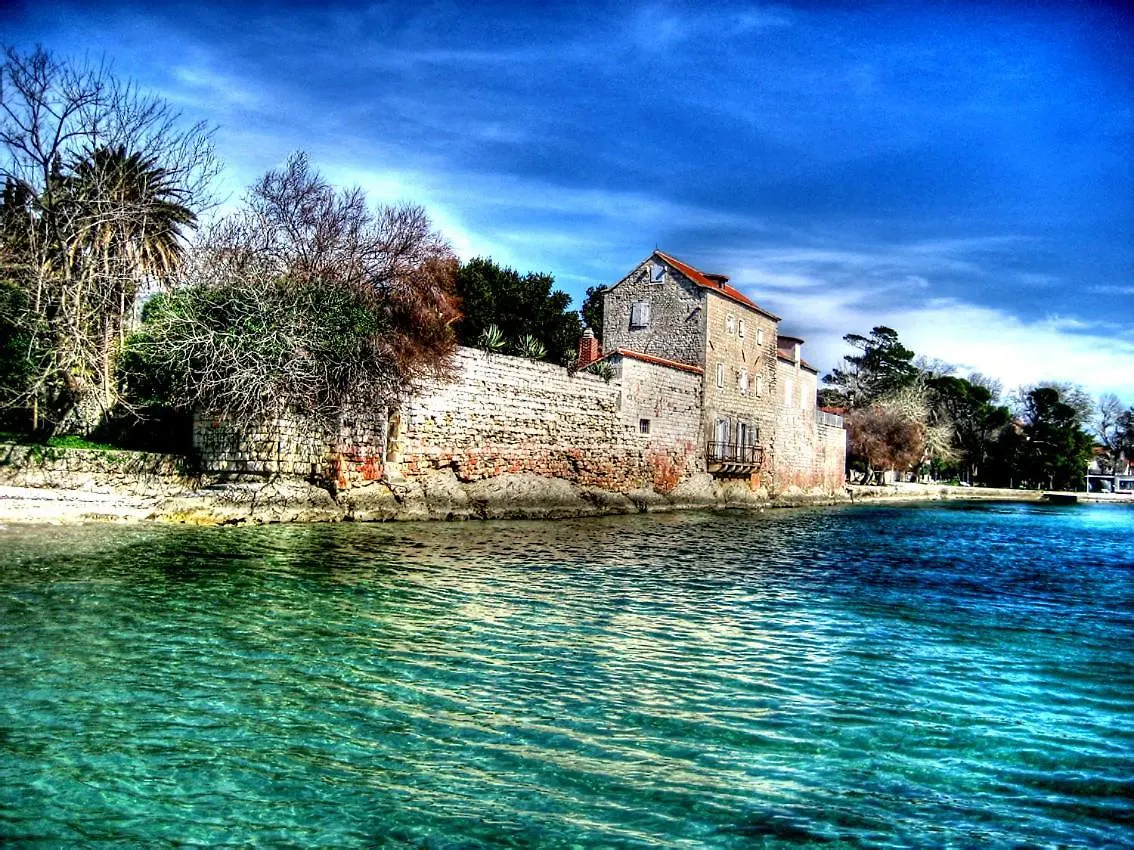By Osibov Silverfish & Goldenfish Apartment Kastela