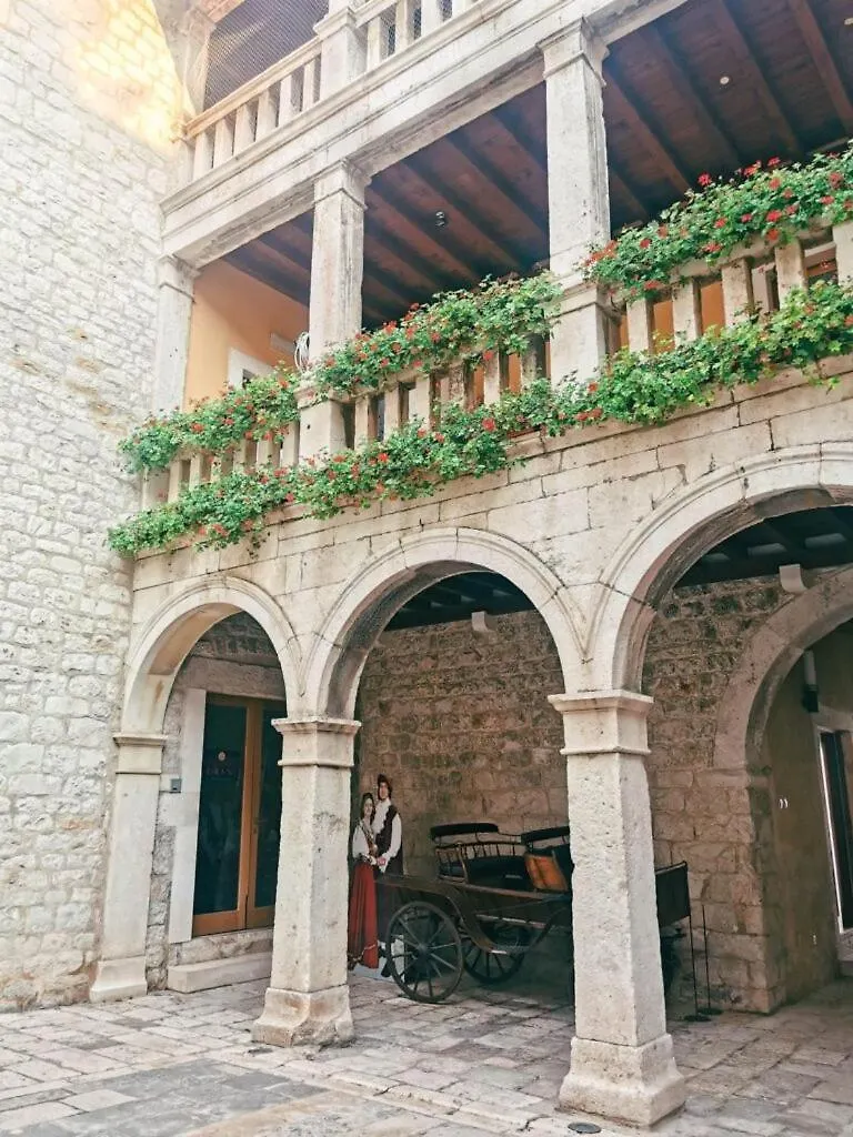 By Osibov Silverfish & Goldenfish Apartment Kastela Croatia