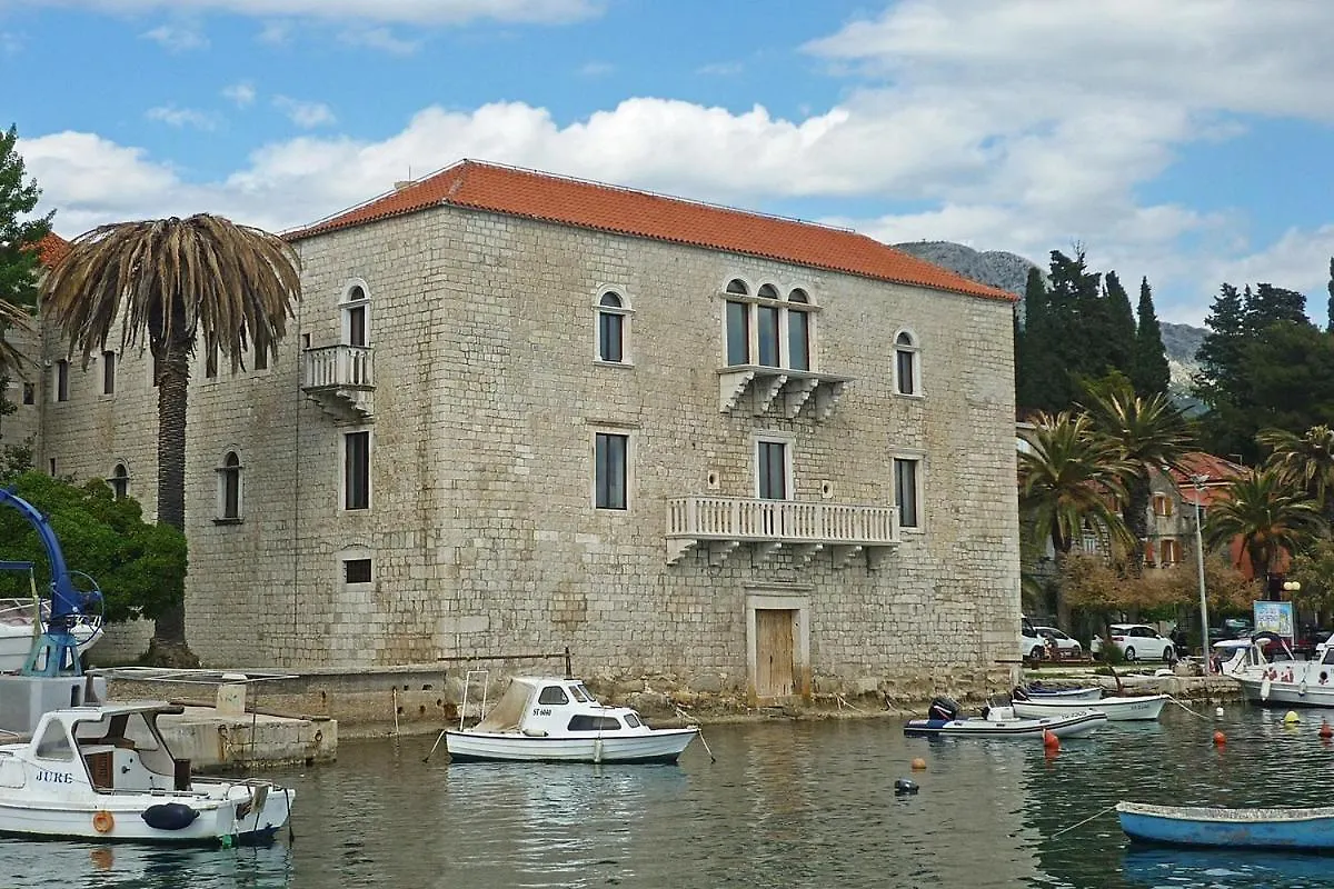 By Osibov Silverfish & Goldenfish Apartment Kastela