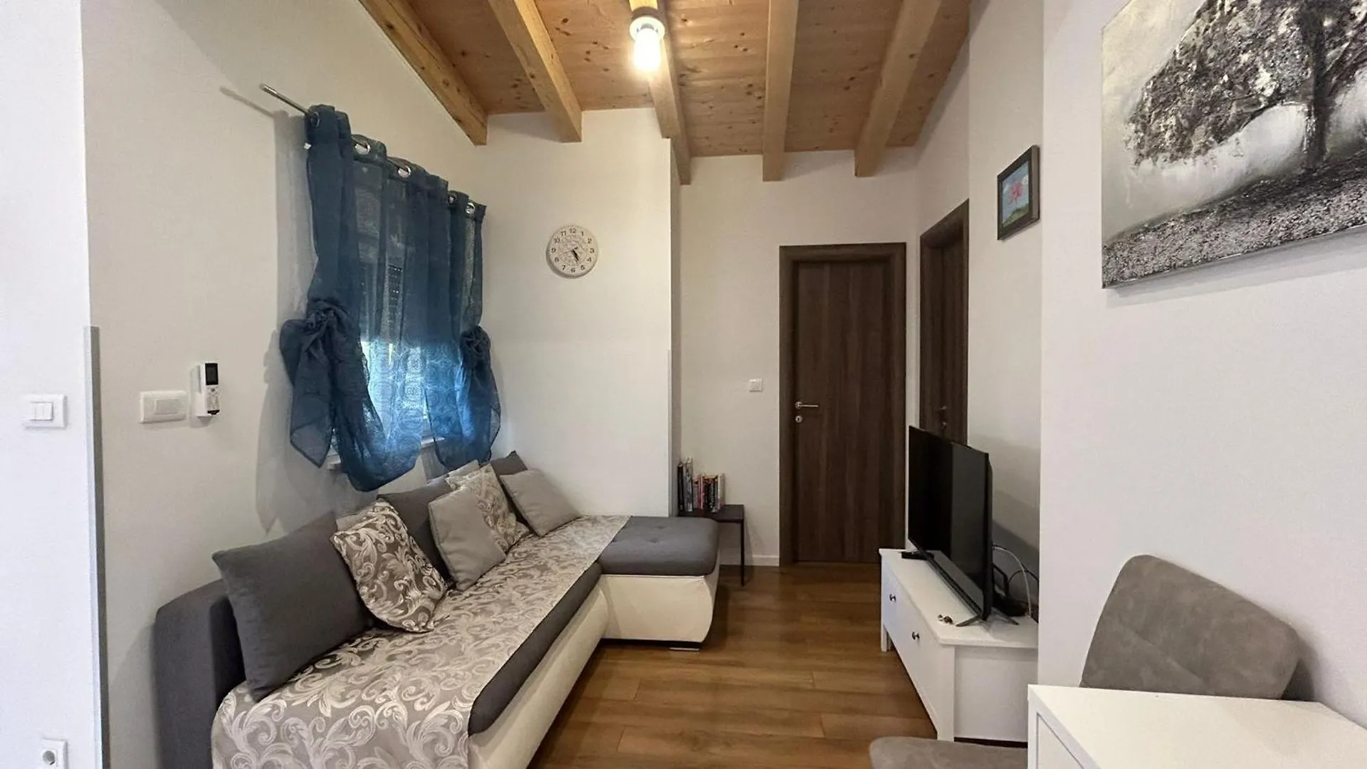 By Osibov Silverfish & Goldenfish Apartment Kastela