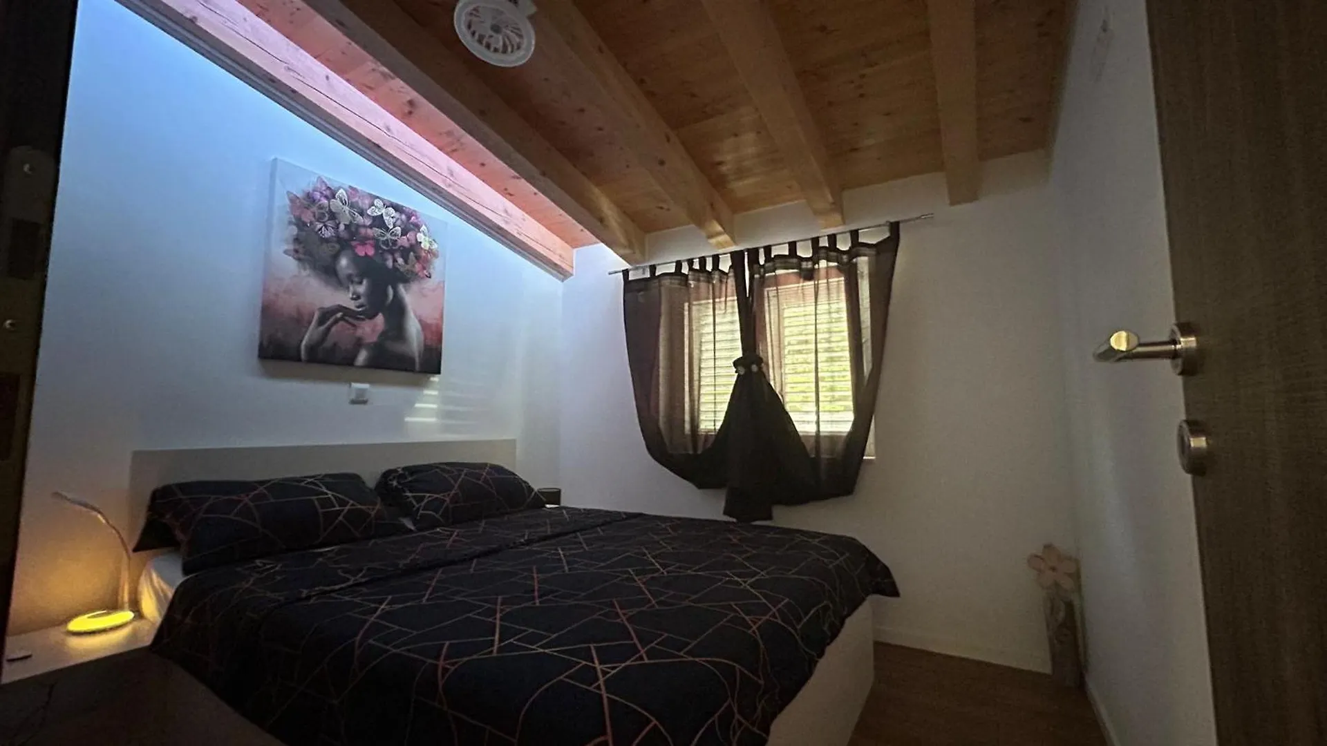By Osibov Silverfish & Goldenfish Apartment Kastela
