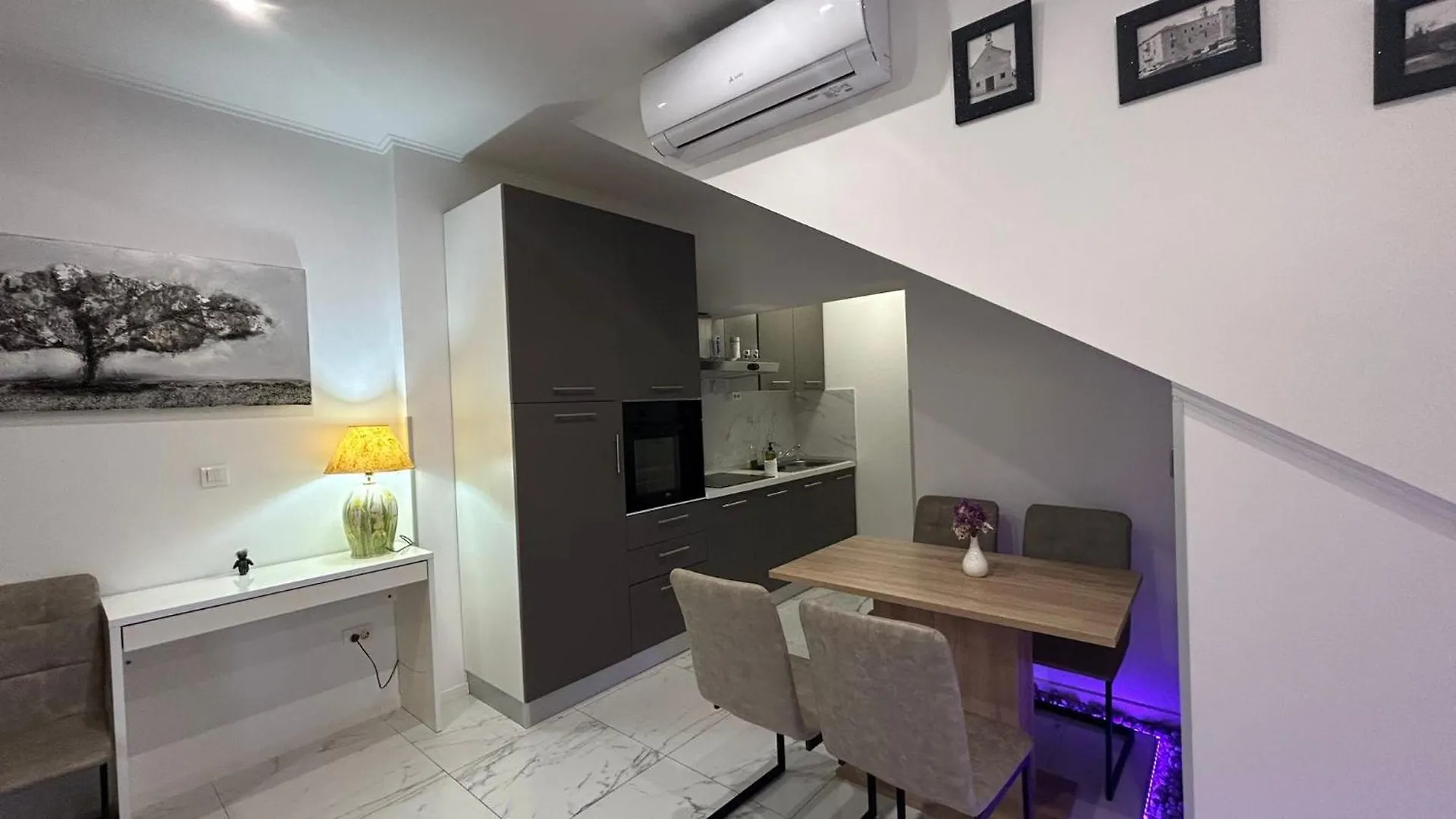 By Osibov Silverfish & Goldenfish Apartment Kastela Croatia