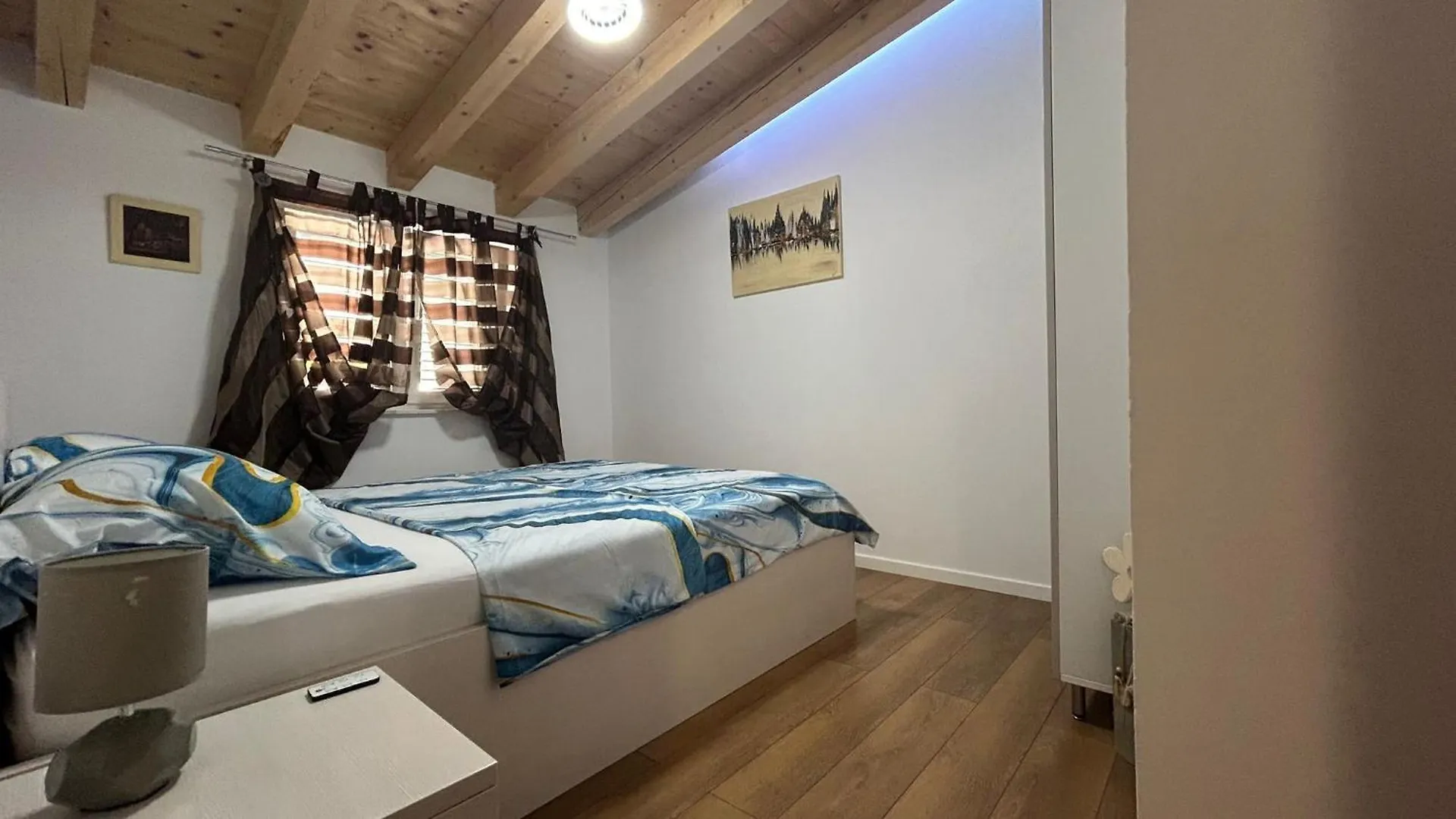 By Osibov Silverfish & Goldenfish Apartment Kastela 0*,  Croatia