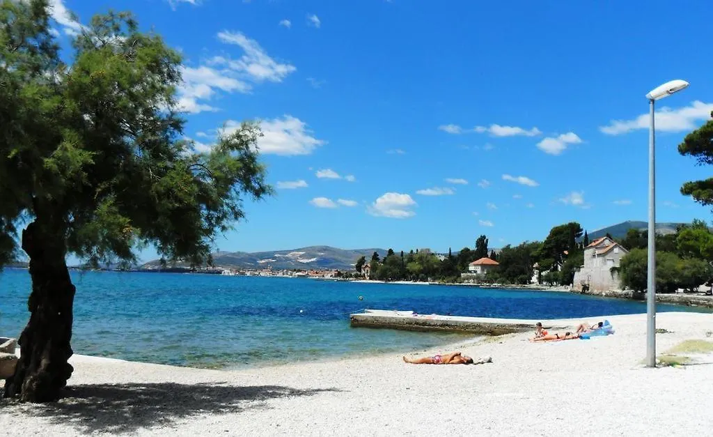 By Osibov Silverfish & Goldenfish Apartment Kastela 0*,  Croatia
