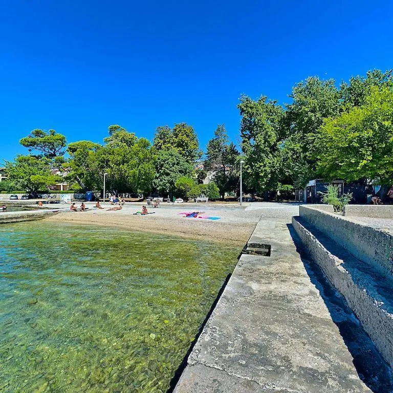By Osibov Silverfish & Goldenfish Apartment Kastela