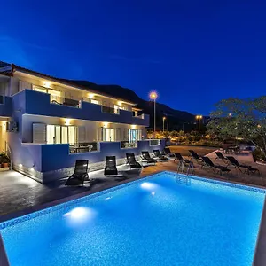 Villa Dispet, Kaštela