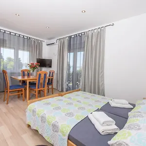 Luxury Ivana Gostinjska kuća